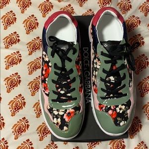 Dolce & Gabbana Sneakers 🥰